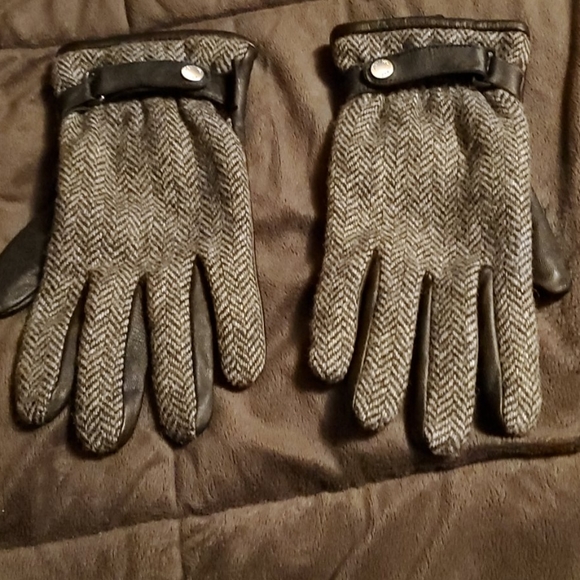 stylish winter gloves